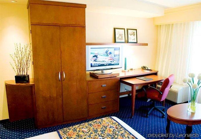 Hotel Courtyard By Marriott Pensacola Downtown Zimmer foto