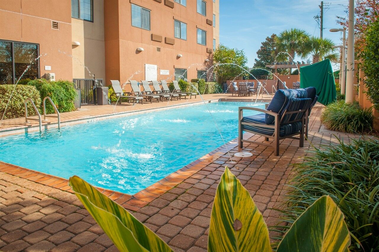 Hotel Courtyard By Marriott Pensacola Downtown Exterior foto